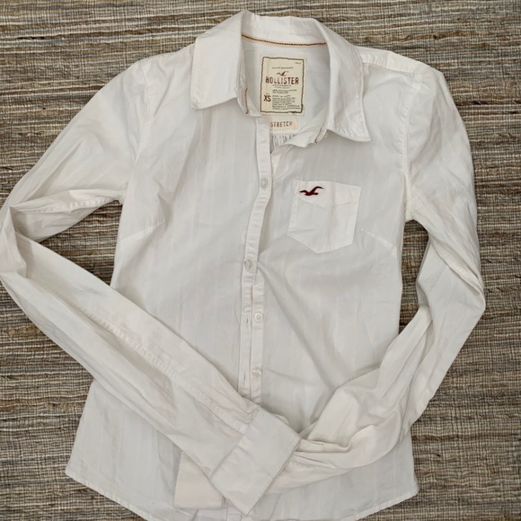 3 for $25🛍/ Hollister White Blouse - Picture 2 of 3